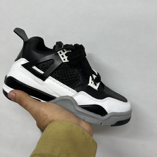 nike air jordan 4 black and white